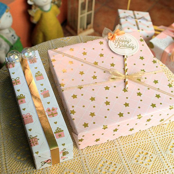 Presentpapper, presentpapper, för födelsedag jul