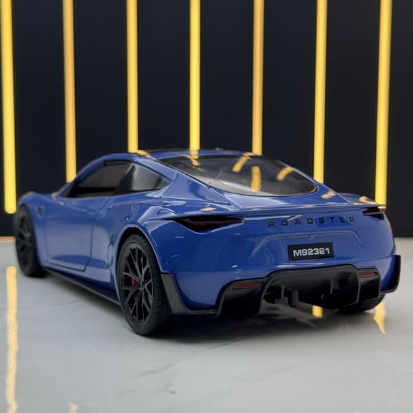 1:24 skala trykstøbt Tesla R cabriolet sportsvogn med lyd og lys pullback-mekanisme (Blå)