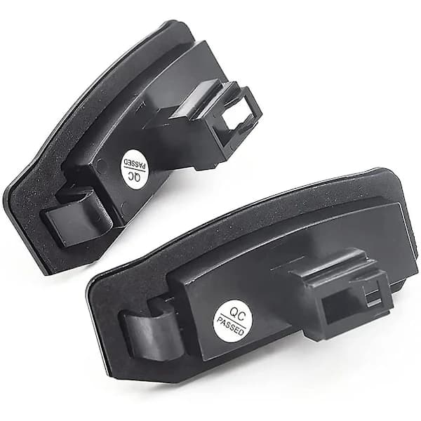 To sorte [dB] LED nummerpladepærer, der passer til Mitsubishi Outlander 2/3, Lancer, Eclipse 3/4, Cross, Galant, Xpander og i-MiEV.