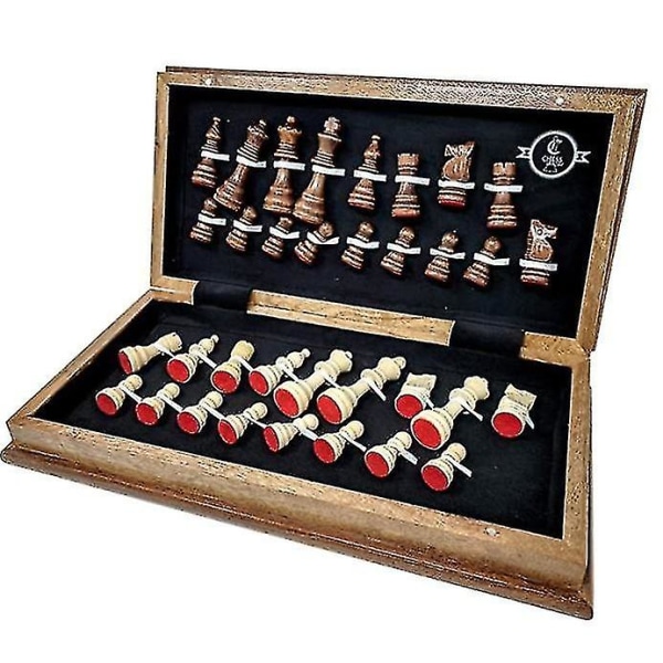 Tresjakk, håndlagde sjakkbrikker, sammenleggbart sjakkbrett