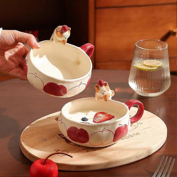 Keramisk salatskål med kat - 3D kattefigur, rødt æblemønster, 400 ml