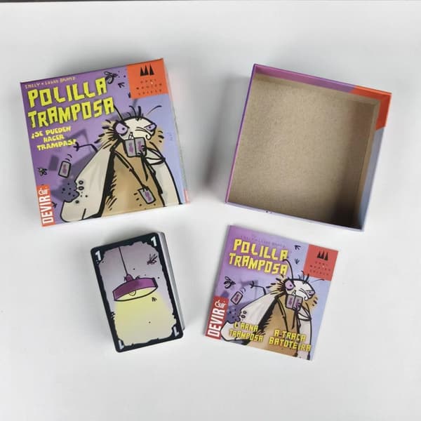 Cheat Moth Kortspill, perfekt for fester og brettspill, pappmateriale, ingen tilpasning nødvendig