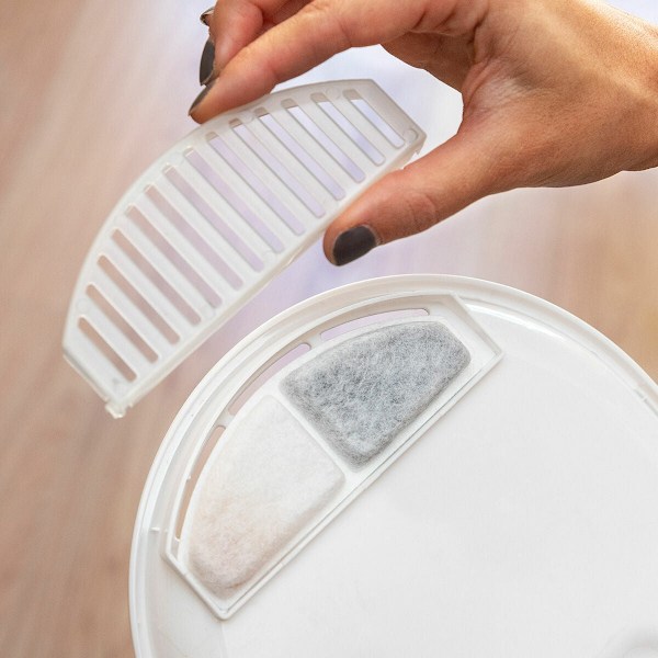 Oppladbar kattefontene med sensor