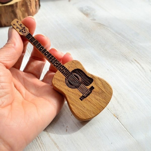 Tregitarplekterboks Søt gitarform Akustisk gitarplekterboks for gitarstandardplekter