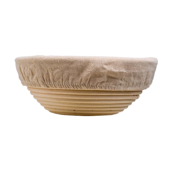 Round proofing basket, lightly baked bread, bread proofing, bread basket with washable cloth