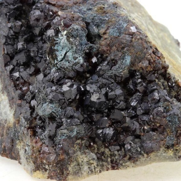 Stenar och mineraler. Sphalerit (Blende) + Bournonit. 1236,0 cent. La Sanguinéde-gruvan, Saint-Laurent-le-Minier, Frankrike.