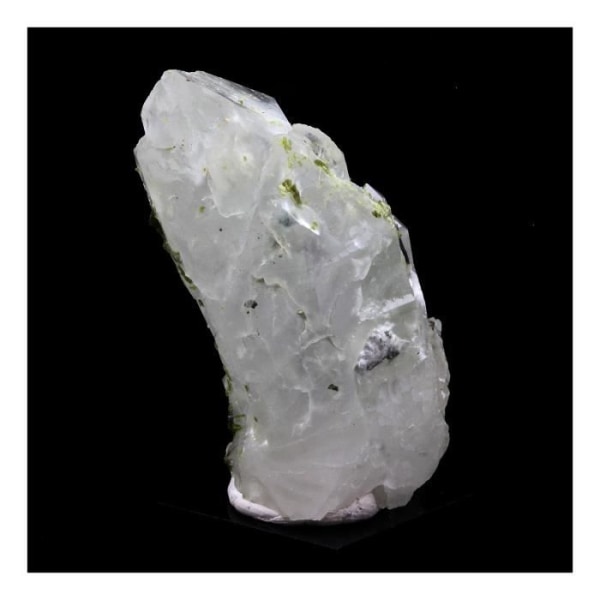 Stenar och mineraler. Kvarts med Byssolite + Epidot-inneslutningar. 105,0 cent. Envers de Chamrousse, Isère, Frankrike.