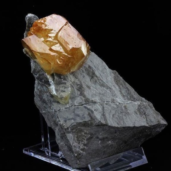 Stenar och mineraler. Kalcit. 4165,0 ct. Elmwood Mine, Carthage, Tennessee, USA.