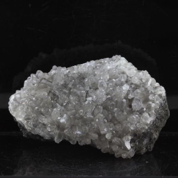 Stenar och mineraler. Kalcit. 412,50 cent. Anduze, Gard, Occitanie, Frankrike.