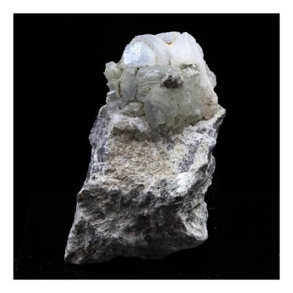 Stenar och mineraler. Prehnite. 83,0 cent. La Combe de la Selle, Bourg d'Oisans, Frankrike..