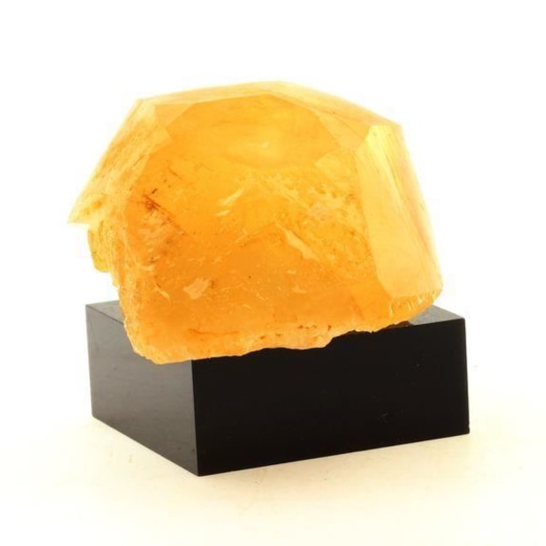 Stenar och mineraler. Kalcit. 1120,0 cent. La Sambre Quarry, Landelies, Belgien.