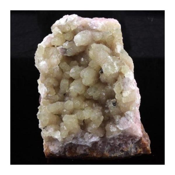 Stenar och mineraler. Kalcit. 363,5 cent. Luzy, Nièvre, Frankrike.