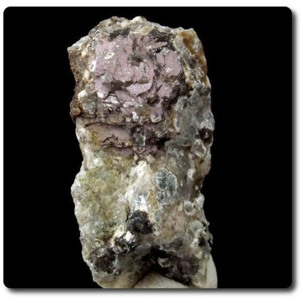 Stenar och mineraler. 5,10 gram MURMANITE CRYSTAL Kedykwerpakh, Kolahalvön, Ryssland.