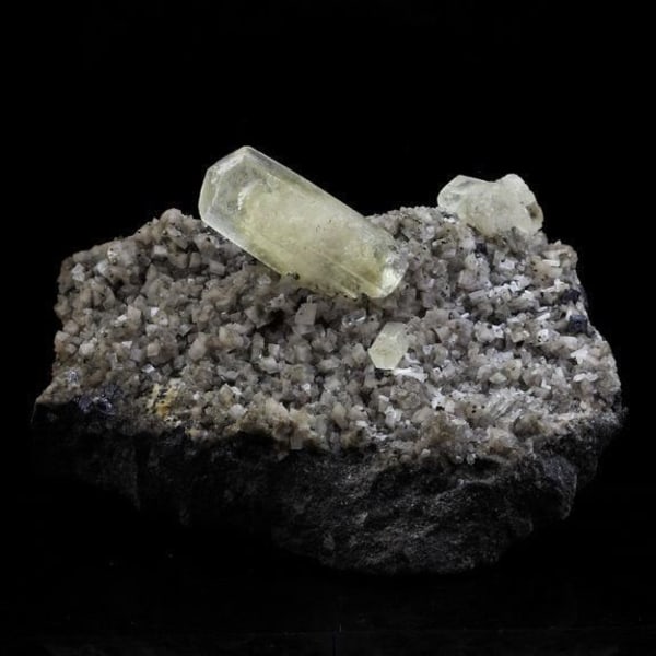 Sten og mineraler. Calcit + Kalkopirit. 997,0 ct. Sweetwater Mine, Missouri, USA.