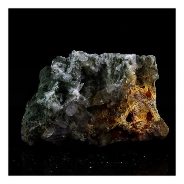 Stenar och mineraler. Kvarts + Klorit + Epidot. 170,95 cent. Aiguilles de l'Argentière, Savoie, Frankrike.