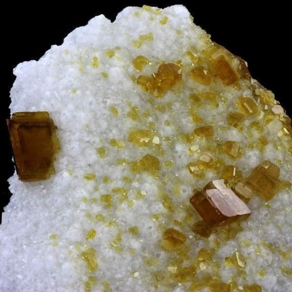 Sten og mineraler. Baryt. 2673,0 ct. Xiefang Mine, Ganzhou, Kina.