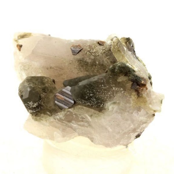 Stenar och mineraler. Anatas + Kvarts + Klorit. 52,0 ct. Les Rousses, Vaujany, Isère, Frankrike..