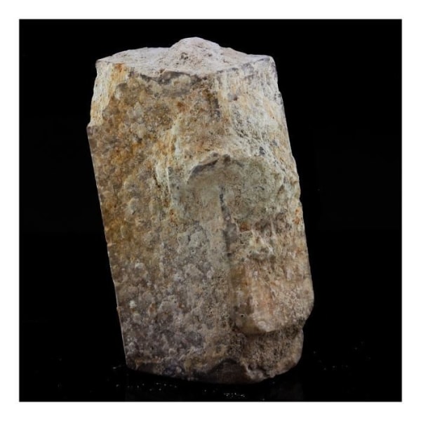 Stenar och mineraler. Sanidin. 265,0 ct. Chastreix, Puy de Dôme, Frankrike.