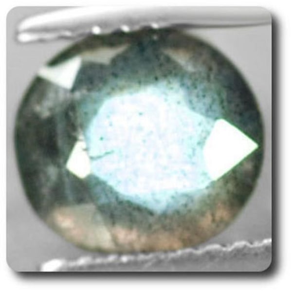 Sten og mineraler. 1,71 cts SPECTROLITE Madagaskar.