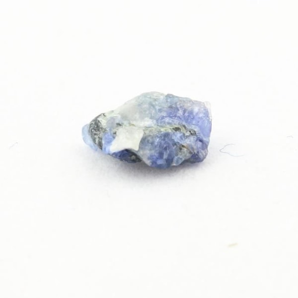 Stenar och mineraler. Benitoite. 0,555 cent. San Benito Co., Kalifornien, USA.
