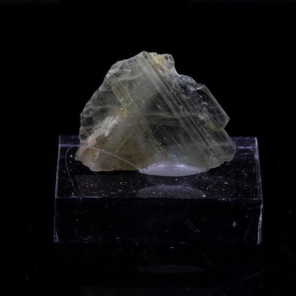 Sten og mineraler. Klinozoisit. 14,78 ct. Marine de Scala, Canari, Haute-Corse, Frankrig.