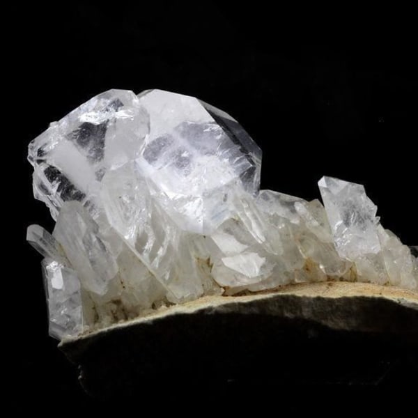 Sten og mineraler. Ame Quartz (Faden Quartz). 1548,0 øre. Waziristan, Khyber Pakhtunkhwa, Pakistan.