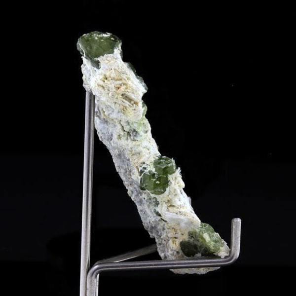 Stenar och mineraler. Demantoid granat. 41,0 ct. Malencodalen, Lombardiet, Italien.