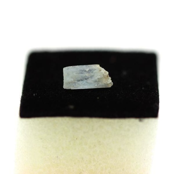 Sten og mineraler. 0,5 karat AQUAMARINE CRYSTAL Burma.