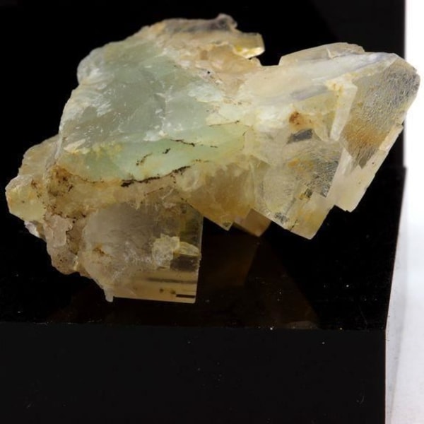 Stenar och mineraler. Fluorit + Kvarts. 47,1 ct. Langeac, Haute-Loire, Frankrike. Sällsynt.