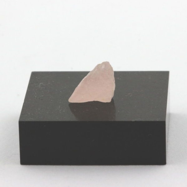 Stenar och mineraler. Morganit. 4 320 cent. Afrika.
