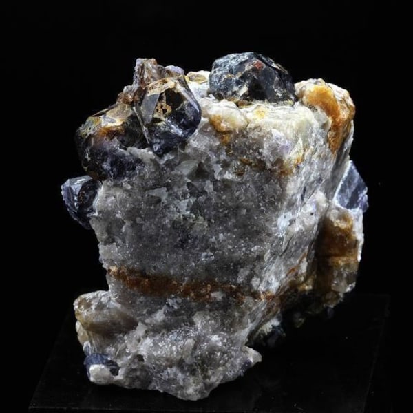 Stenar och mineraler. Spinell. 492,0 ct. Antanimora, Androy, Madagaskar.