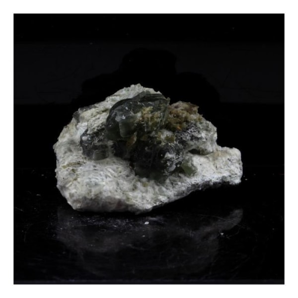 Sten og mineraler. Prehnite. 54,0 ct. Saint Christophe en Oisans, Isere, Frankrig.