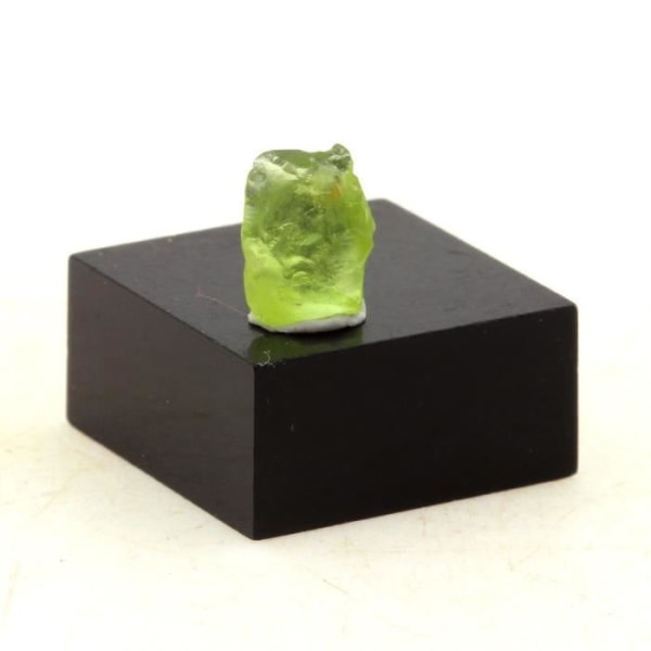 Sten og mineraler. Peridot. 1,98 ct. Skardu-distriktet, Baltistan, Pakistan.