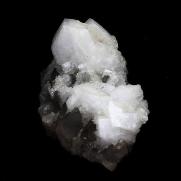 Stenar och mineraler. Harmotome + Kalcit. 113,0 cent. Whitesmith Mine, Skottland, Storbritannien.