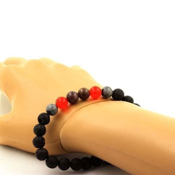 Stenar och mineraler. Armband Ruby Beads från Mogok, Burma, Myanmar + Röd Kalcedon + Tillverkad i Frankrike.
