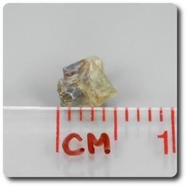 Sten og mineraler. 0,77 karat SAPPHIRE CRYSTAL Madagaskar.