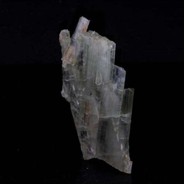 Stenar och mineraler. Klinozoisite. 6,0 ct. Marine de Scala, Canari, Haute-Corse, Frankrike.