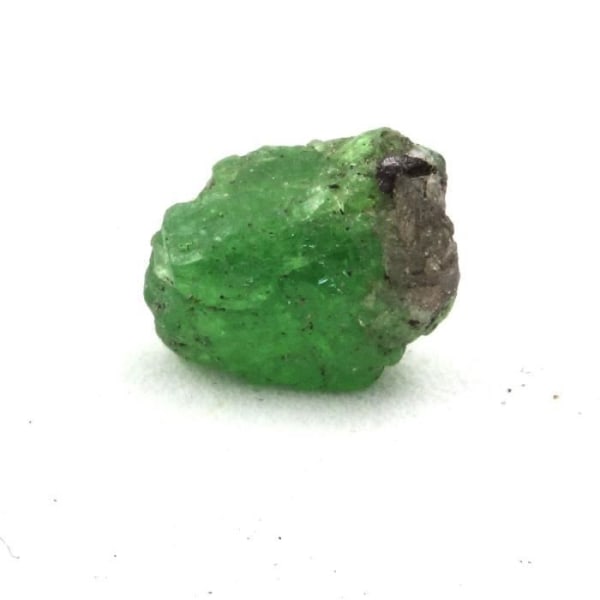 Stenar och mineraler. Tsavorite granat. 2,30 cent. Manyara-regionen, Tanzania.