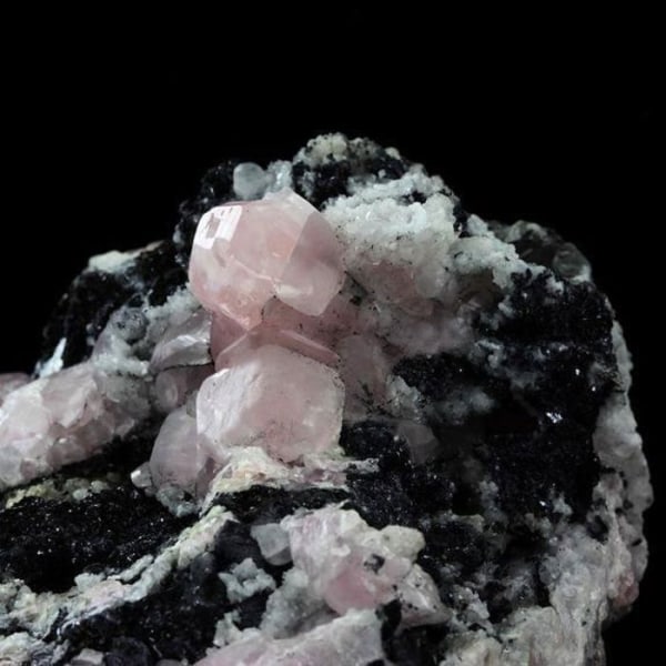 Sten og mineraler. Calcit. 4994,0 ct. 2. Sovetskii-mine, Dalnegorsk, Rusland.