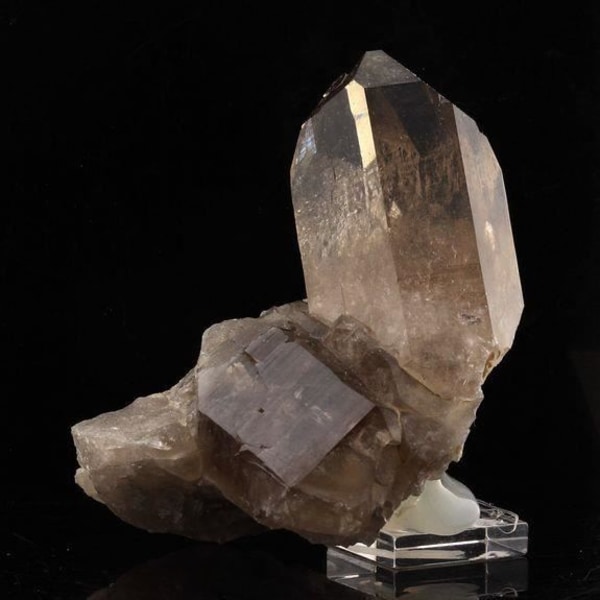 Sten og mineraler. Røgkvarts. 610,0 ct. Mont Blanc-massivet, Frankrig.