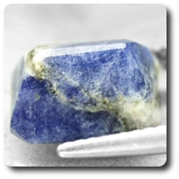 Stenar och mineraler. 3,45 cts BLÅ SODALITE Madagaskar.