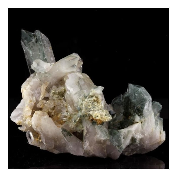 Stenar och mineraler. Kvarts + Klorit. 615,0 ct. Les Deux Alpes, Oisans, Frankrike.