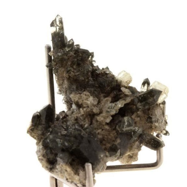 Stenar och mineraler. Hematit, Albit, Kvarts, Klorit. 85,0 ct. Saint Christophe-en-Oisans, Frankrike.