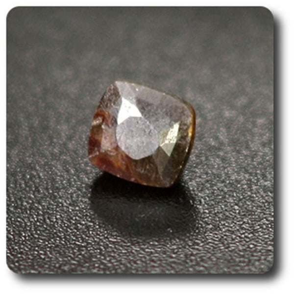 Stenar och mineraler. 0,56 CTS. ENDLICHITE Marocko.
