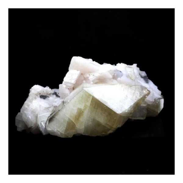 Stenar och mineraler. Kalcit + Dolomit. 282,0 ct. Sainte-Clotilde-de-Châteauguay, Quebec, Kanada.