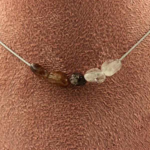 Stenar och mineraler. 5 Super Seven pärlhalsband (Melody's Stone) från Brasilien Chain in Necklace för kvinnor, män. Anpassningsbar storlek