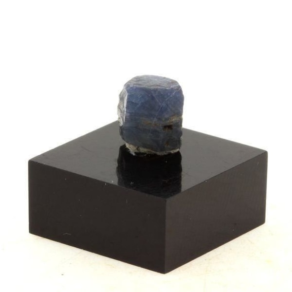 Sten og mineraler. Safir. 6,4 ct. Zazafotsy, Ihorombe, Madagaskar.