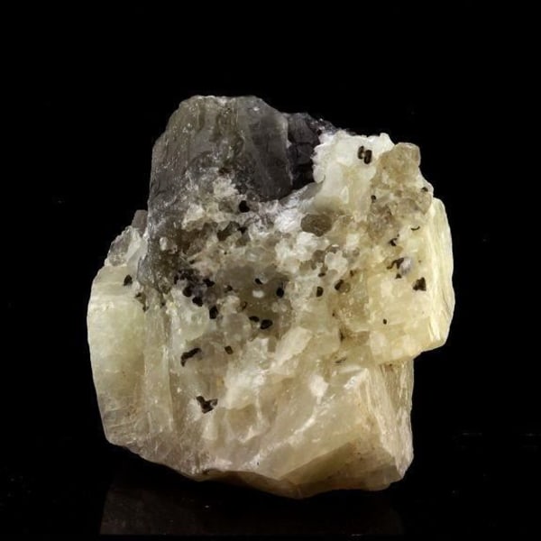 Sten og mineraler. Scapolite. 675,5 ct. Tranomaro, Amboasary, Madagaskar.