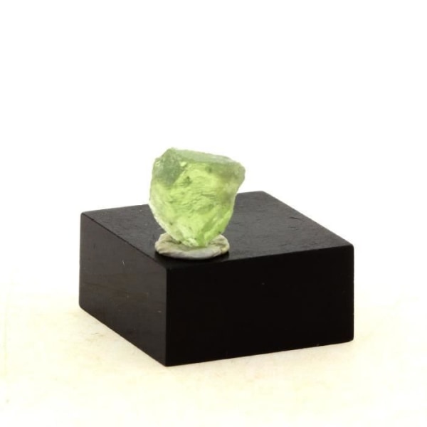 Sten og mineraler. Peridot. 2,96 ct. Almklovdalen, Vanylven, Norge.