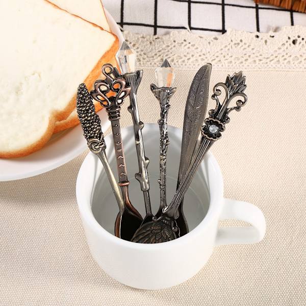 Retro Royal Style Mini Kaffeskeer og Gaffel Sæt